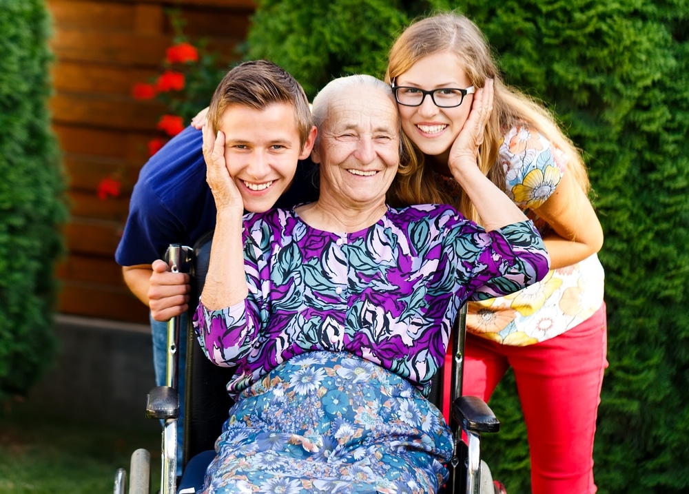 3 Ways To Show Your Elderly Loved Ones How Much You Care