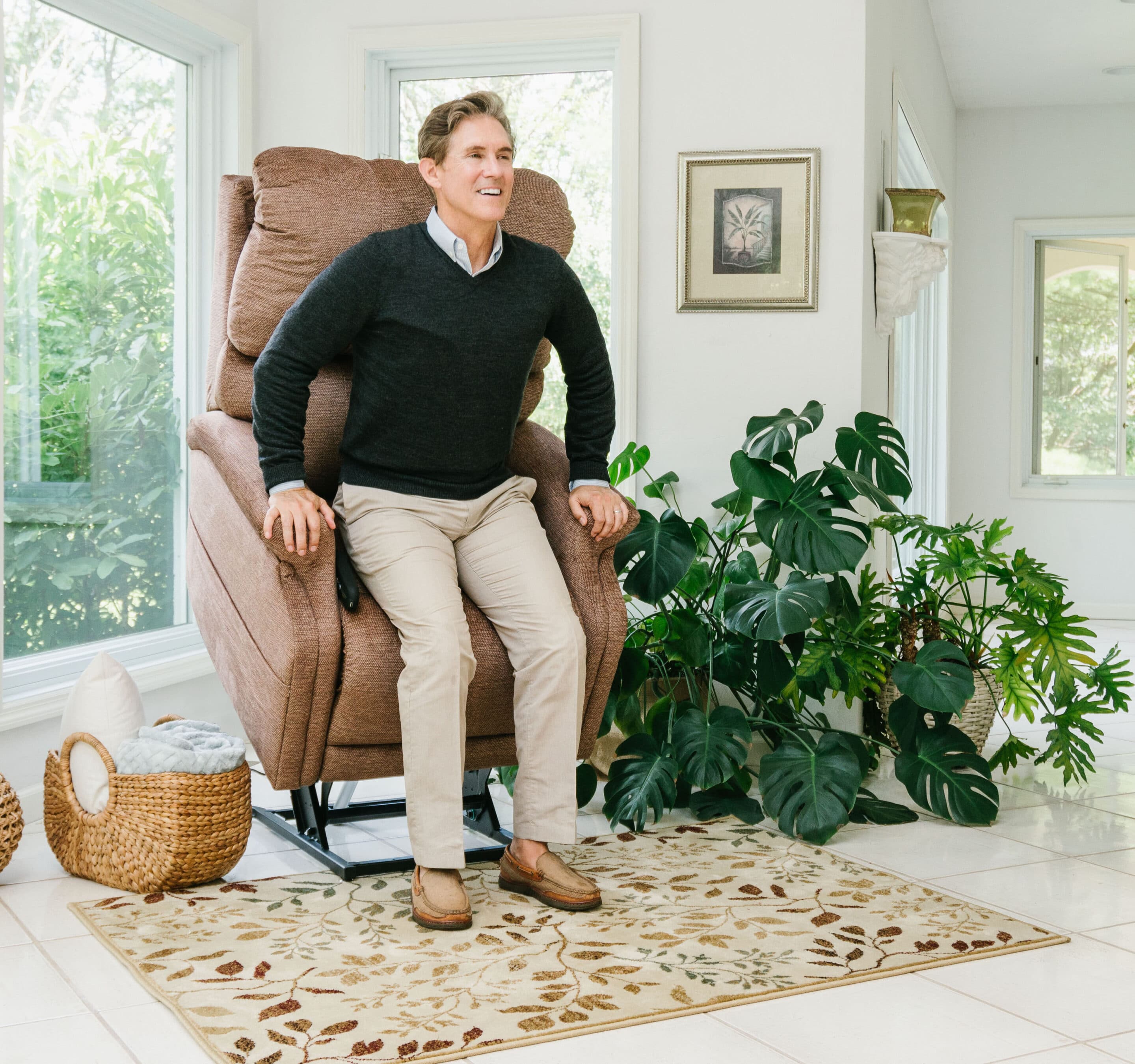 Power Lift Recliners  Advantage Home Health Solutions Canada