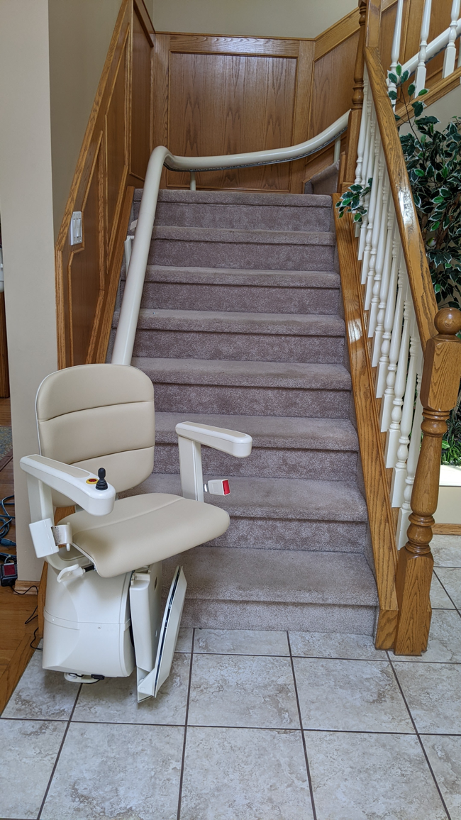 CurvedStairliftInstallation
